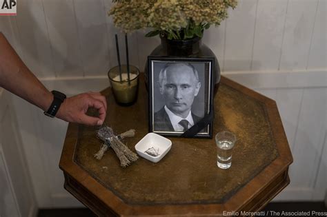 The Putin Voodoo Doll: How Merchants Capitalize on the Trend